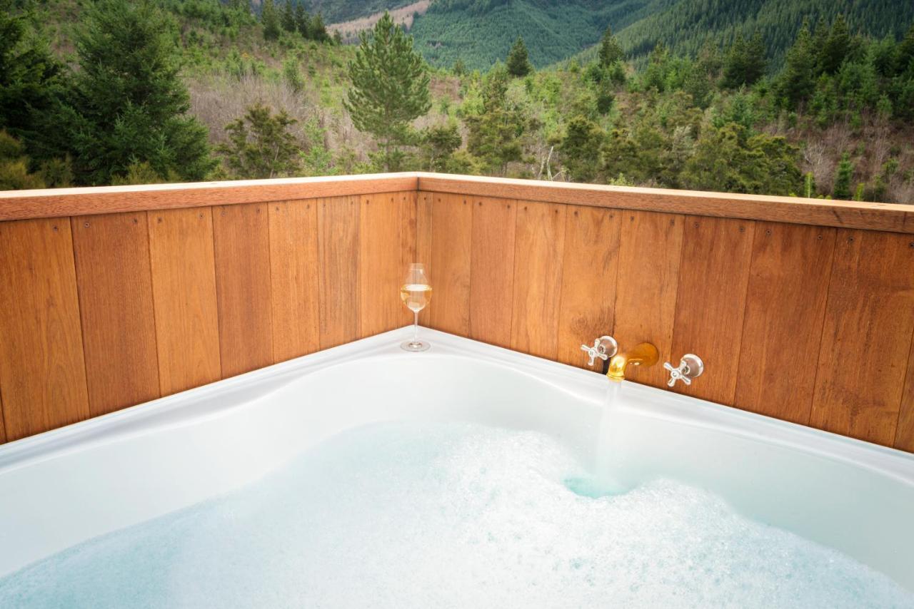 'Love' Hanmer Couples Retreat Limited Hanmer Springs Bagian luar foto